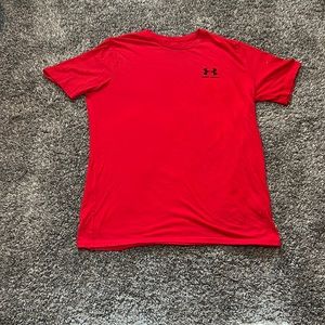(NWOT) Under Armour Mens Heatgear Top. Size XL